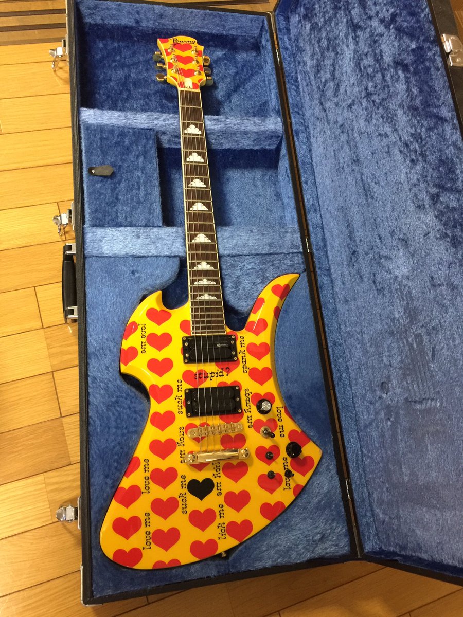 Kobit コビット Ar Twitter 私の宝物 X Japanのギタリスト Hideさんのシグネチャーモデル Burny Mg 360s Hy 通称 イエローハート 廉価モデルのボルトオンではなく この子はhideさんと同じスルーネック仕様です Xjapan Guitar Hide ギター T Co Kobit コビット Ar Twitter 私の宝物 X Japanのギタリスト Hideさんのシグネチャーモデル Burny Mg 360s Hy 通称 イエローハート 廉価モデルのボルトオンではなく この子はhideさんと同じスルーネック仕様です Xjapan Guitar Hide ギター T Co
