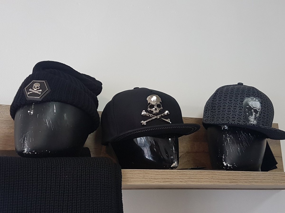 GregOfficiel1's tweet photo. Tu veut du philip plein du hogan tods Zanetti lou boutin à des prix défiant toute concurrence magasin 140 avenu de saint antoine 13015 https://t.co/XfjyAcgPpp