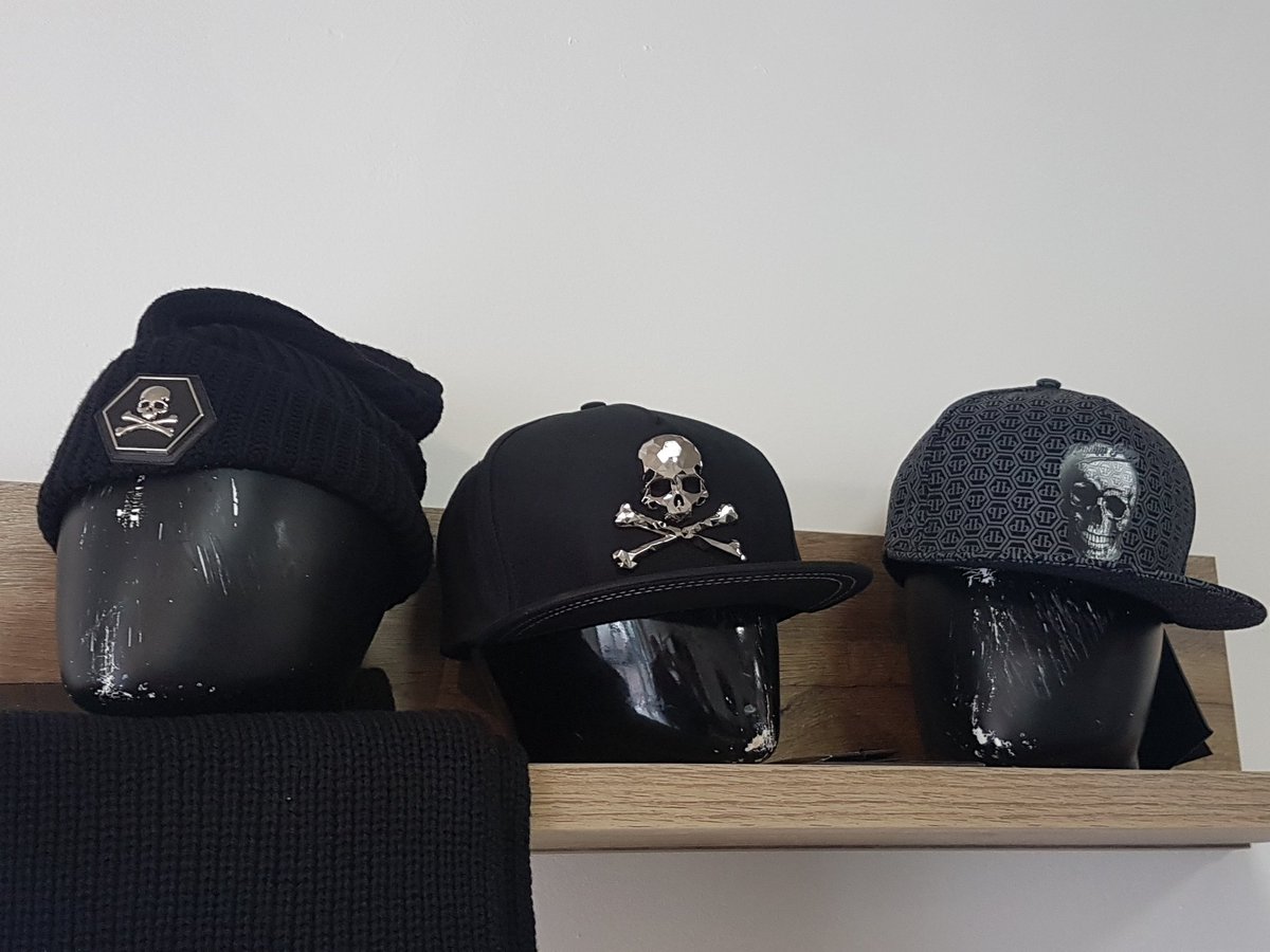 GregOfficiel1's tweet photo. Tu veut du philip plein du hogan tods Zanetti lou boutin à des prix défiant toute concurrence magasin 140 avenu de saint antoine 13015 https://t.co/XfjyAcgPpp