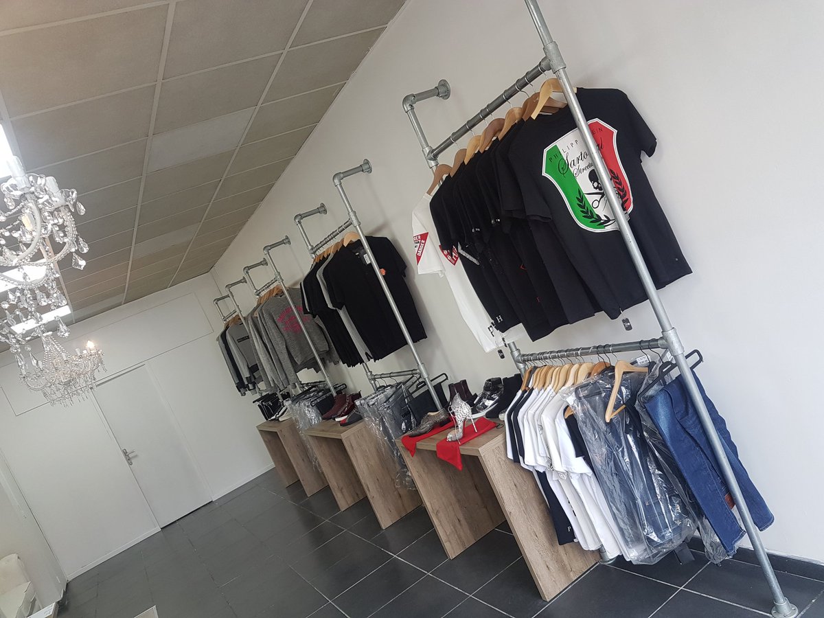 GregOfficiel1's tweet photo. Tu veut du philip plein du hogan tods Zanetti lou boutin à des prix défiant toute concurrence magasin 140 avenu de saint antoine 13015 https://t.co/0iOCX5UoyN