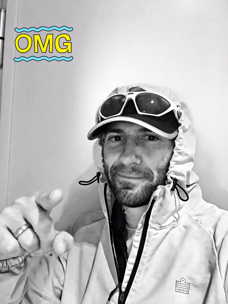 JdySports's tweet photo. Viento? Lluvia? Barro? Pues a correr!! #3dtriatlon #nevergiveup #running #rainning #HalfLisboa #noparesnunca https://t.co/4nNjKVgHvs