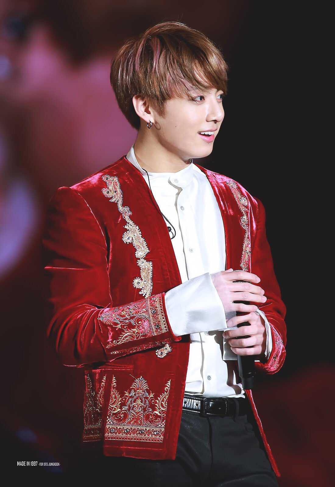 勇気なしおちゃんのグク はいーーー グクの高画質きましたーーーーーーーー イケメンでしたーーーー 日本にもカモンヌーー Wingstourinseoul グクのことが本気で大好きなんです 방탄소년단 T Co Jj6a1wu6j4 Twitter