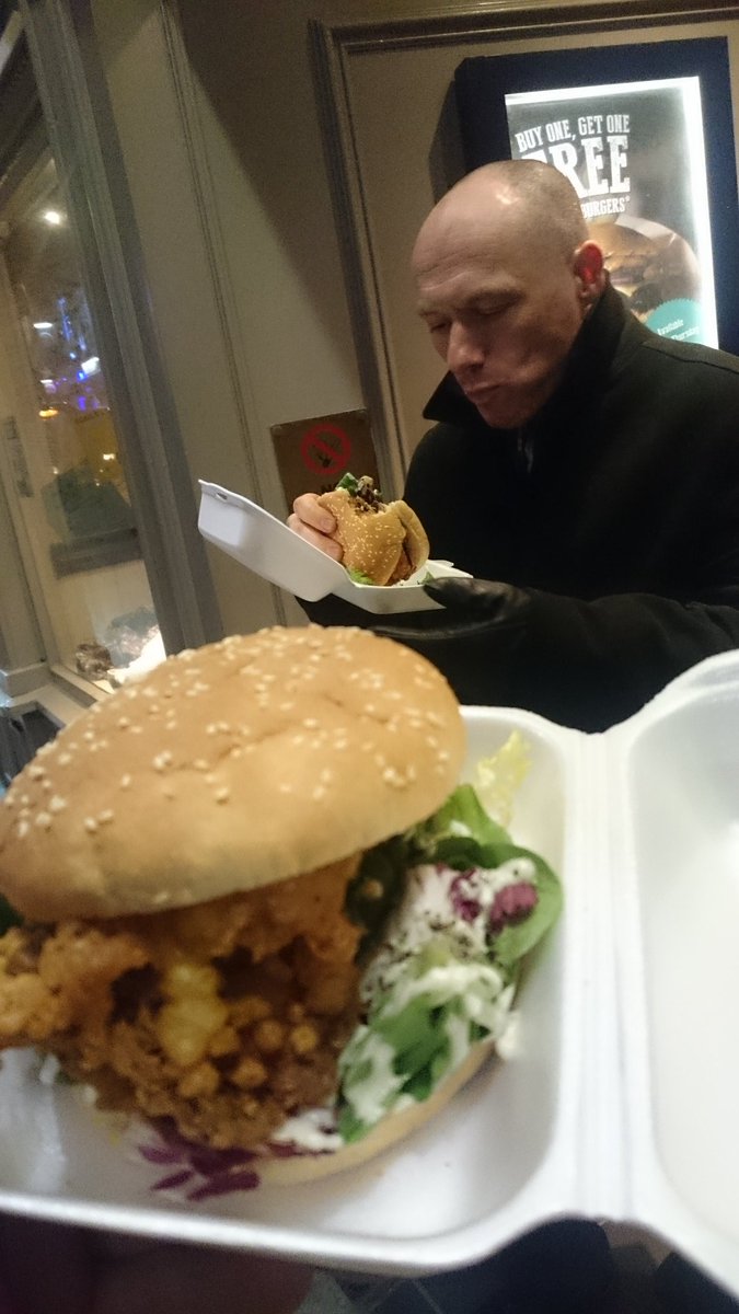 MartinPoltorak's tweet photo. Thanks @Friargatechippy chicken burgers are amazing! https://t.co/FzgSBJogwe