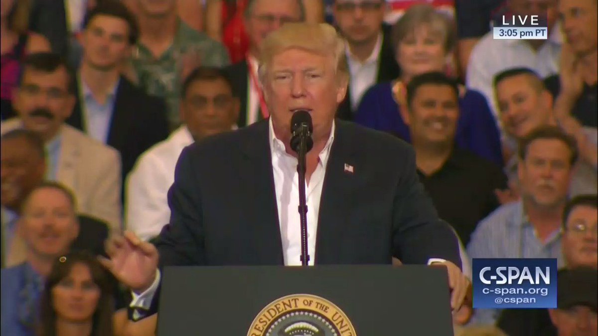 BuzzFeedNews's tweet photo. .@POTUS: "Buy American and hire American."

Trump winery seeks even more foreign workers 👇 https://t.co/oW4Kwlenqd https://t.co/jclzXMd94z