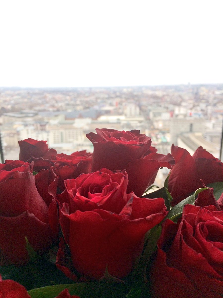 EVENTuallyplan's tweet photo. #saturdaywedding #weddingday #flowersready #weddingwithaview #destinationwedding #germany #ffm #eventuallyplanners https://t.co/jMYgqwCtEB