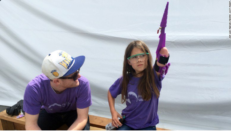 TheAltEPA's tweet photo. Innovation, courage, and STEAM principles all in one: This 11 Year old is our hero!!
https://t.co/gjcPMIksCV 
#DressLikeAWoman https://t.co/BeFQkL0QaH