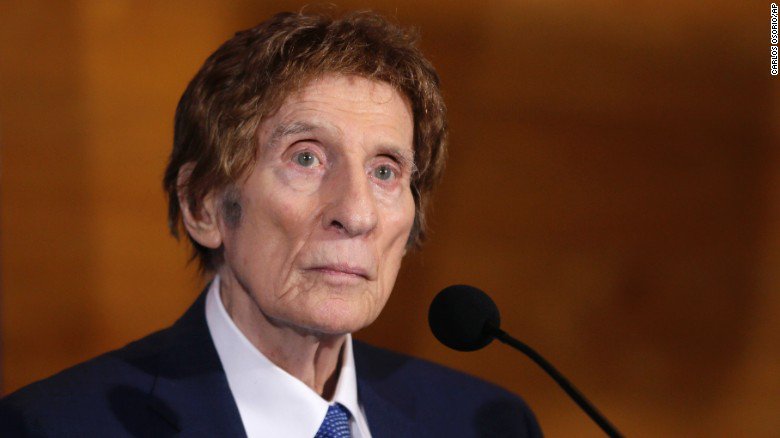CNN's tweet image. For over a decade, Little Caesars founder Mike Ilitch quietly paid for Rosa Parks' apartment in downtown Detroit cnn.it/2m9joKp