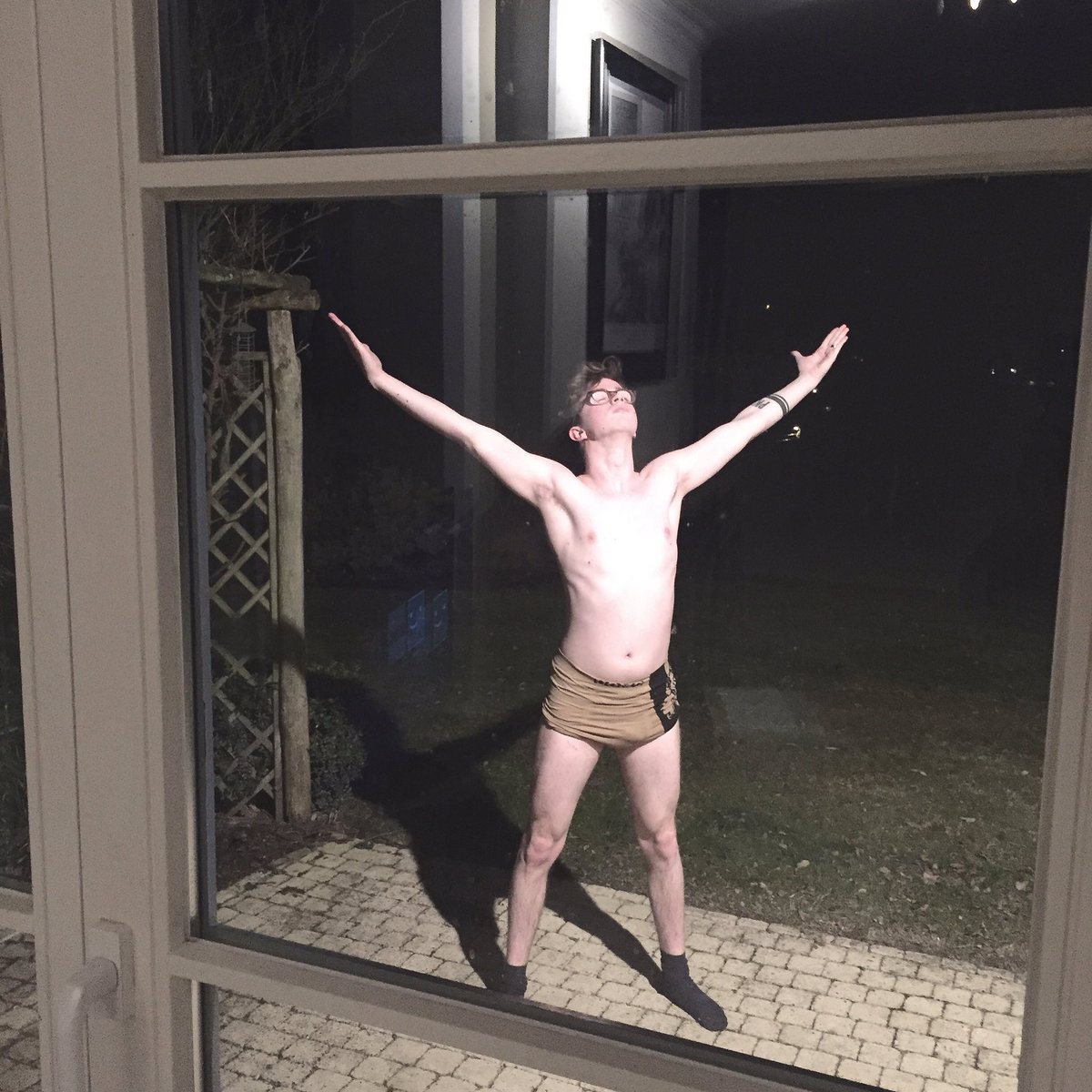 LeJimmyLabeeu's tweet photo. - j'ai plus mes règles j'arrive dans 10 minutes 
- Moi : https://t.co/BjQM1lZV9c
