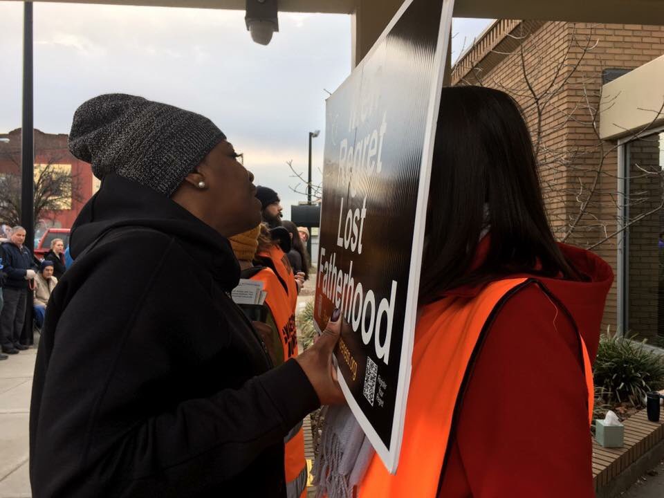 LouClinicEscort's tweet photo. @GovMattBevin your U of L board selection member Angela Minter right here @uofl https://t.co/N2gPG6rxpB