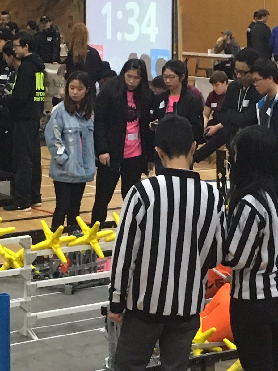 RiskyTeacher's tweet photo. Seeing pink....go Firehawks go!!! #fhlearn #fhrobotics https://t.co/cO2FoYGbSs