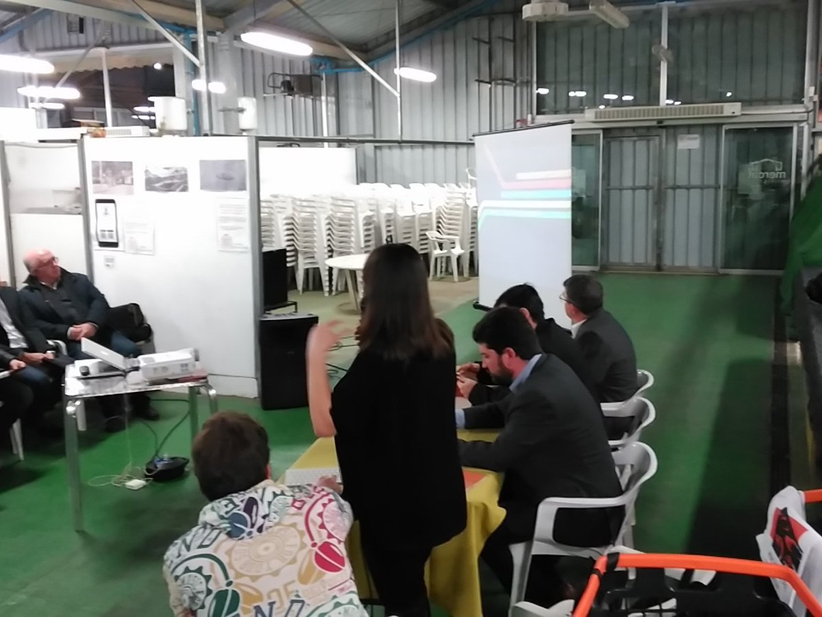 Ja hem començat. Estem donant les claus del que serà el nou Mercat Municipal de #Burjassot. El Mercat de l'Almara. Encara hi sou a temps.