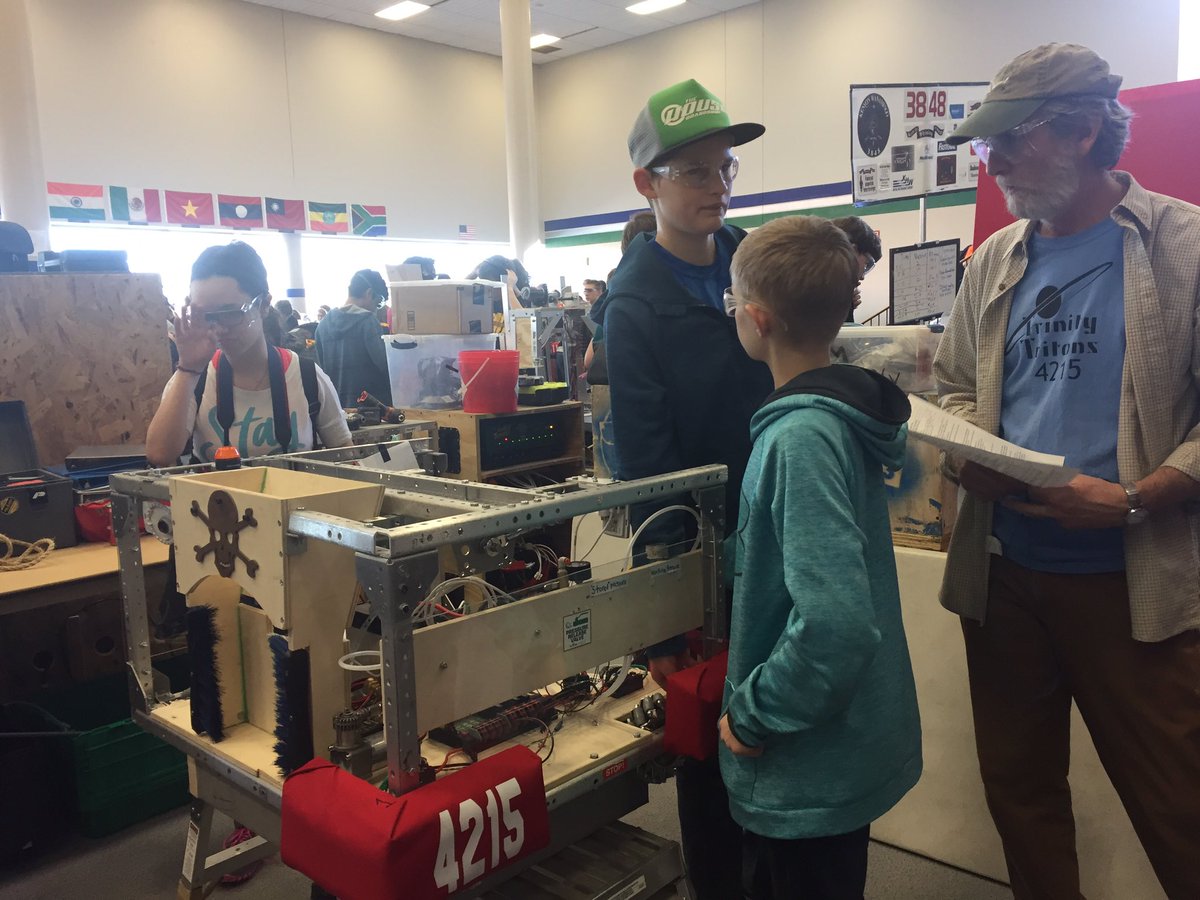 Team4215's tweet photo. Thank you @Team2220 for a great event! #WeekZero https://t.co/vlhGK8toUh