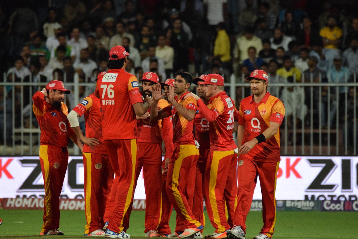 SajSadiqCricket's tweet photo. Best day of the tournament so far. 2 action-packed and great games on Super Saturday at the PSL #PSL2017 #PZvIU #QGvLQ https://t.co/3FJe3flAlA