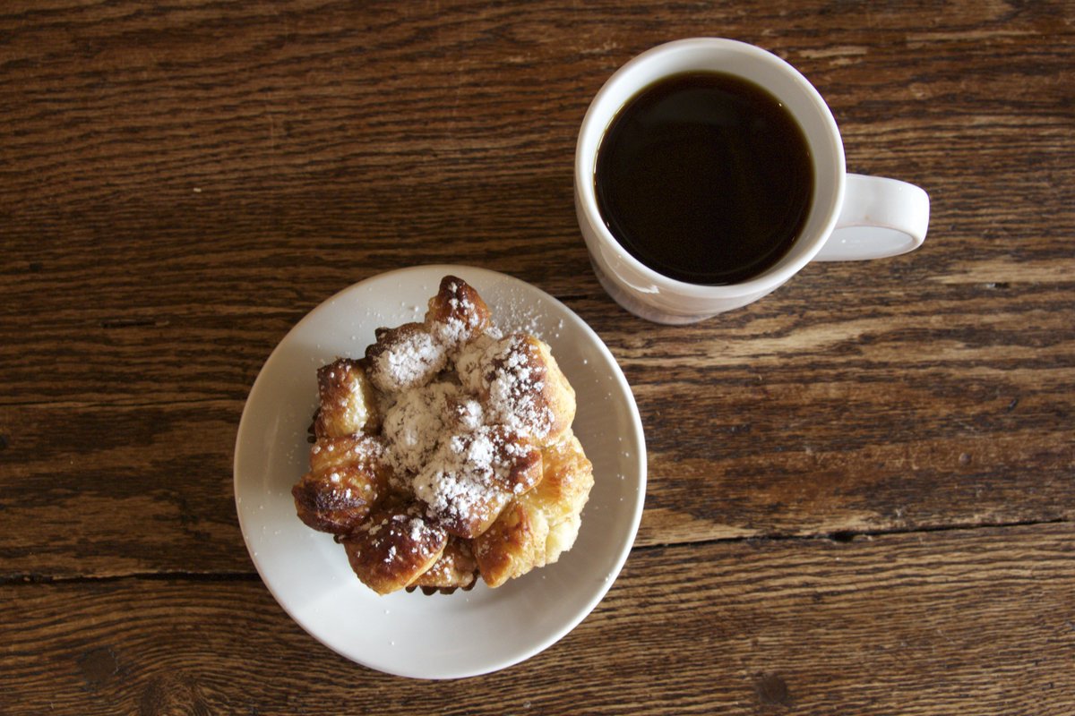 IvywildKitchen's tweet photo. Happy Saturday! #oldschoolbakery #gorillabread https://t.co/lb65qfF6sj