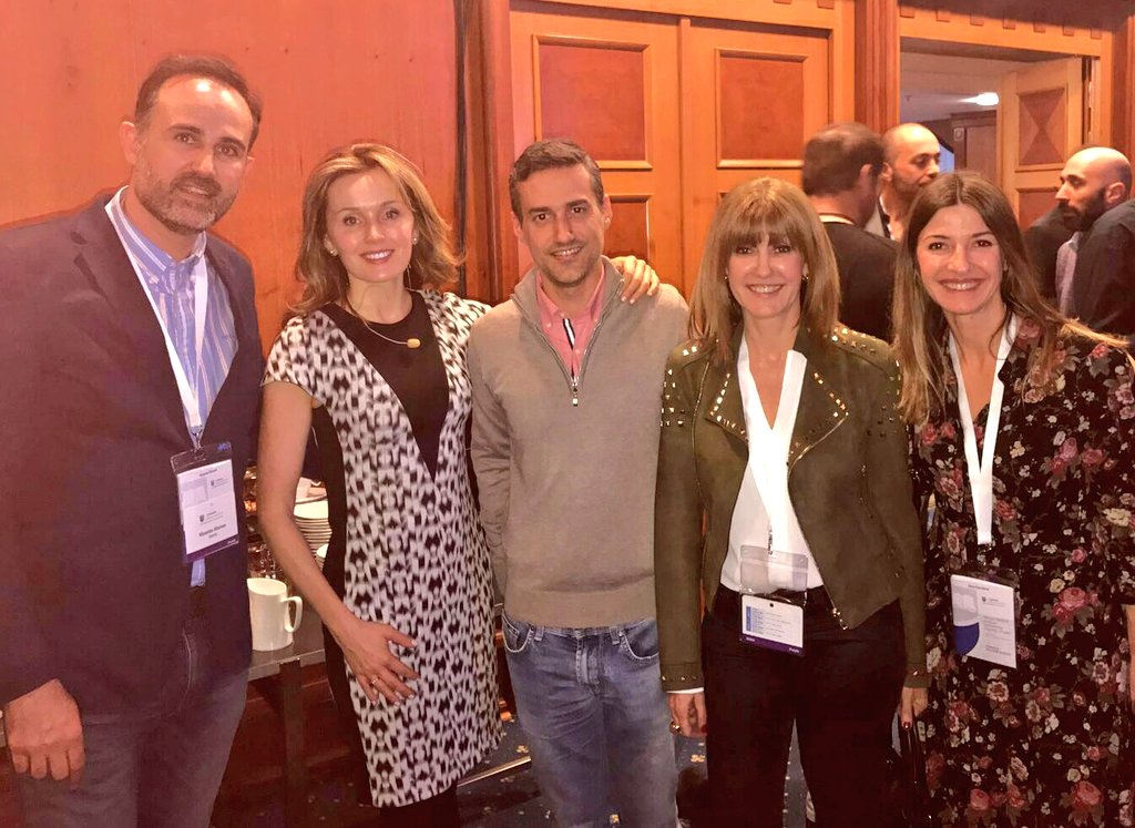 dermatologaROO's tweet photo. Con la Dra @HumphreyDerm  aprendiendo a inyectar #Belkyra  para corregir papada. https://t.co/8OMLVgKlRs