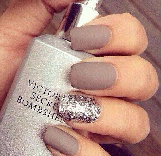 CitySwish's tweet photo. Matte mixed with glitter style. Suit for party time. #matte #bookmanicure #cityswish https://t.co/nLUsRoC1bZ