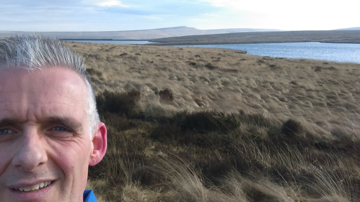 hobbsy1964's tweet photo. I love the smell of Black Moss in the morning. Hobbsy don't surf. Marsden Moor looking good, dry even! But don't rely on it! @hhac #tussocks https://t.co/MZj9Cbl5cm