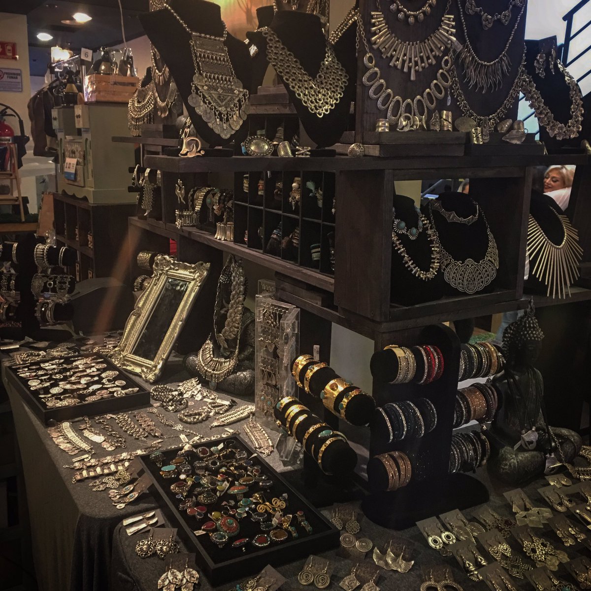 Le_BijouterieKC's tweet photo. Estamos en Caravana de Arte. Nuevo León 80, Condesa. Te esperamos! #ConsumeLocal #Bazar #Joyeria https://t.co/OBdvLBXlo8