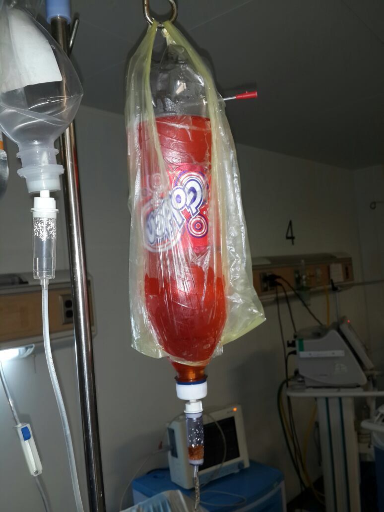 RConfidencial's tweet photo. Grave: Paciente de hipoglucemia en estado “crítico” de salud tras recibir refresco por sonda https://t.co/SEfiuidEtd https://t.co/otbpAqCMxs