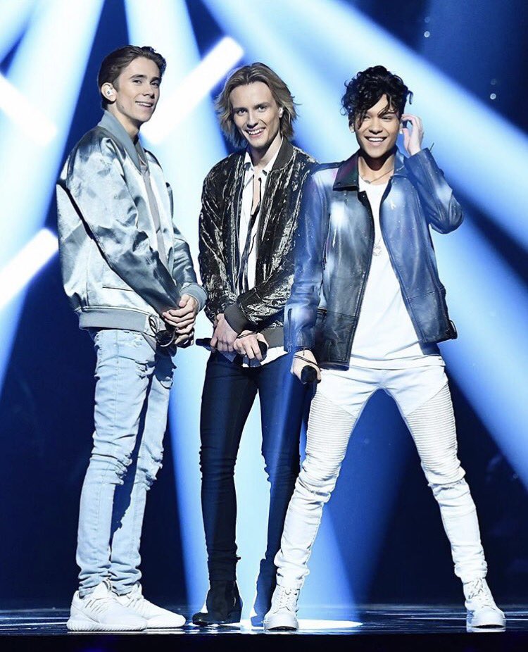 FOandOmusic's tweet photo. Vi tog oss vidare till top 5, nu behöver vi er hjälp in i det sista! Fortsätt rösta! ❤️#FooFamily #GottaThingAboutYou #Melfest📸KarinTörnblom https://t.co/54cQAreaA3