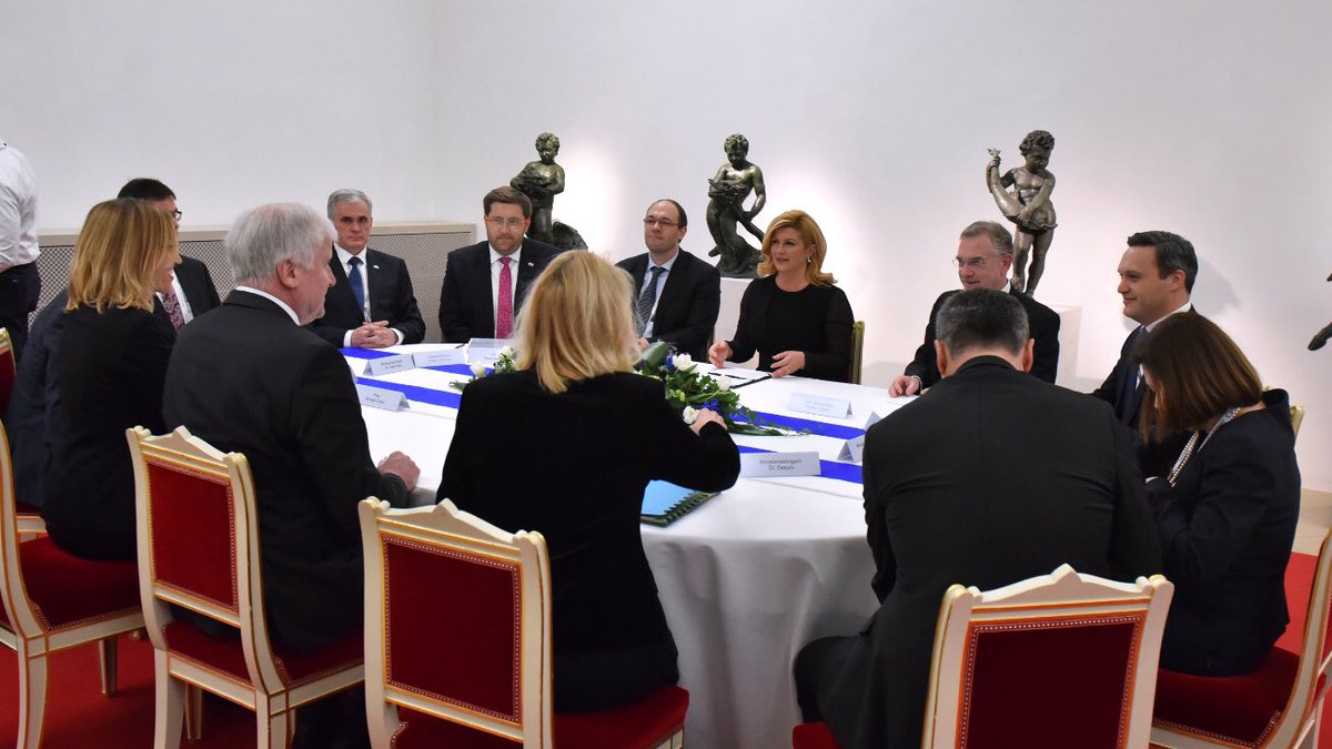 Predsjednica komentirala sastanak s predstavnicima SAD-a i Rusije C4-Rw7EWYAEFsxV
