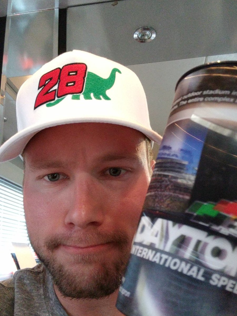 ericstrom1990's tweet image. #DINORacing Race Day!!!