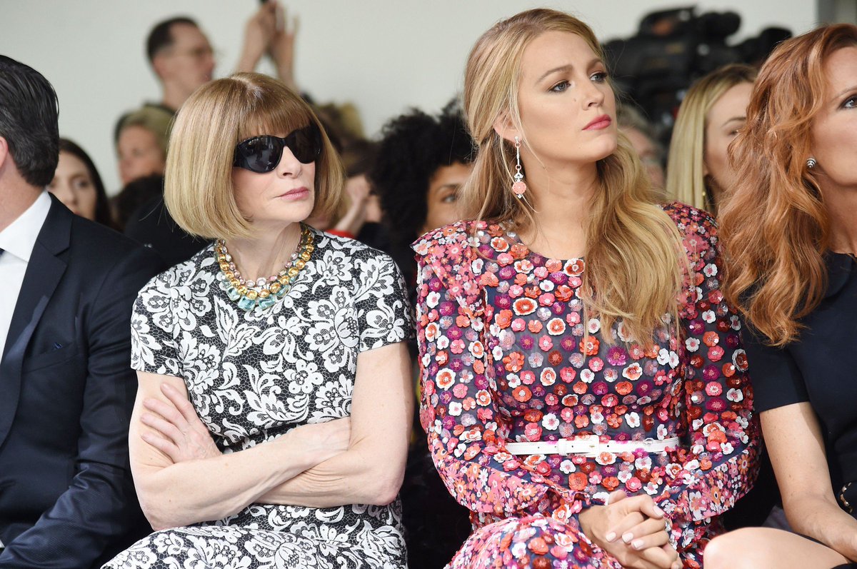 blakefansite's tweet photo. Gallery Feb 15 #NYFW17 Michael Kors Show https://t.co/7IVG5bfxDW #BlakeLively #RobynLively #MichaelKors @blakelively @RobynLively https://t.co/8oQkYb1MUV