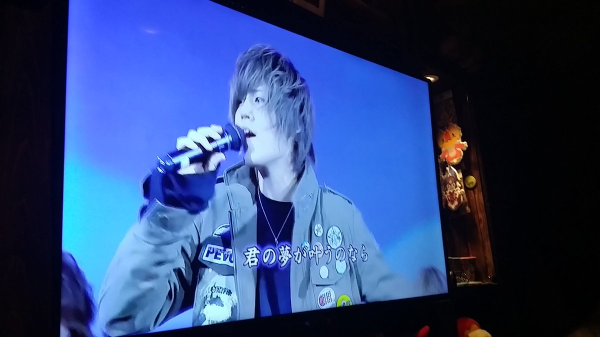 b_stations's tweet photo. B.STAT!ONS（ビーステーションズ）、カラオケ配信のお知らせ！
ビーステの顔ともなる歌、「パッセンジャー」とLCHの代表曲「Loving You」がカラオケ配信されました！
今すぐ、パセラにGO！ https://t.co/PgMuoUeqZo