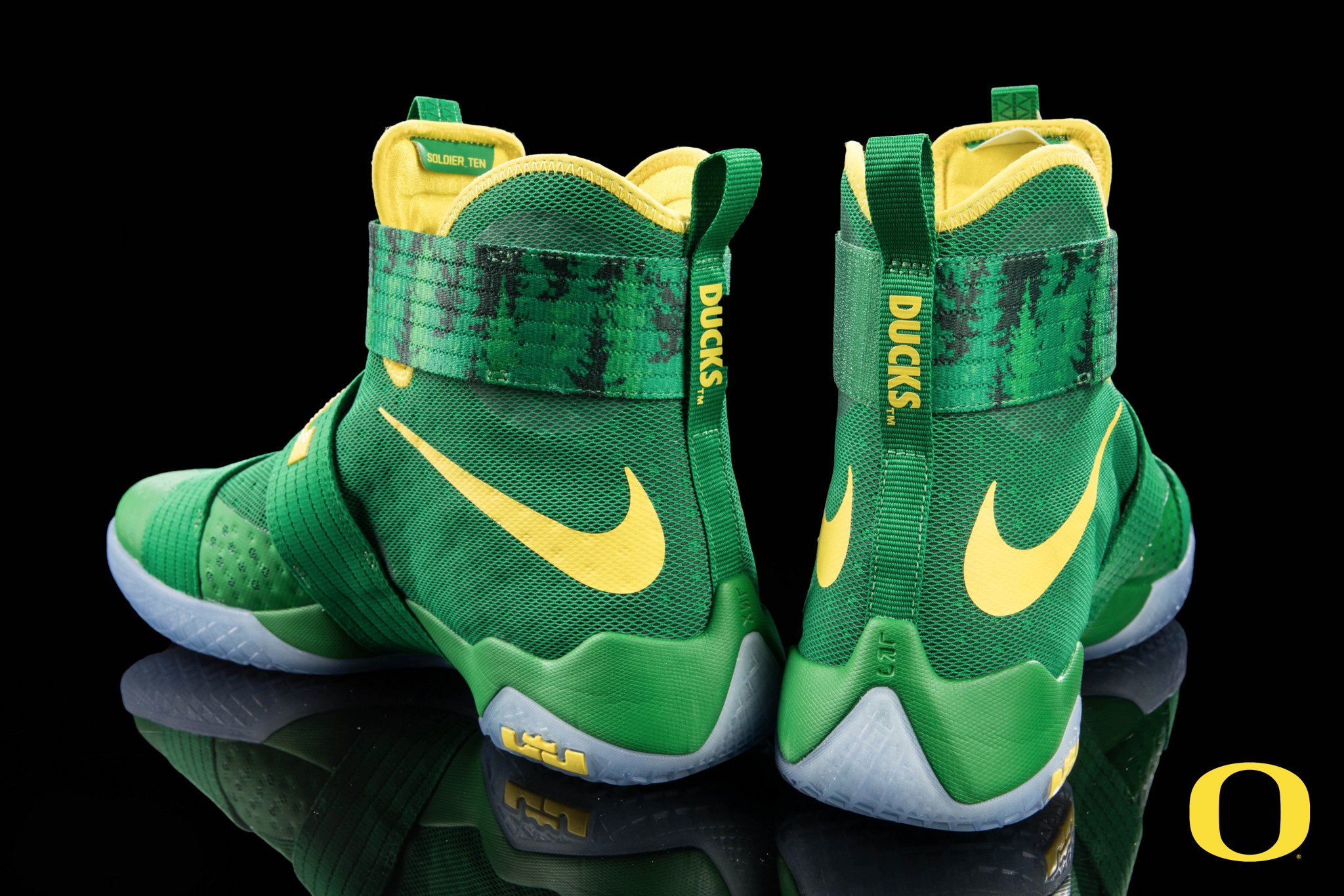 Nike LeBron Soldier 10 Oregon PE