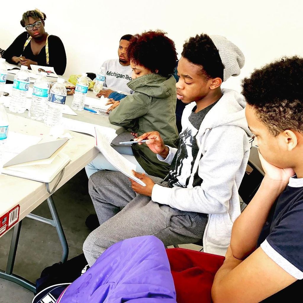 skillmanfound's tweet photo. Aaron Mahone, 15 @citywidepoets reads for visiting poet #mrs_rhogers upper left #scratchth… https://t.co/uLrYegB4sm https://t.co/cfP7KFhkLn