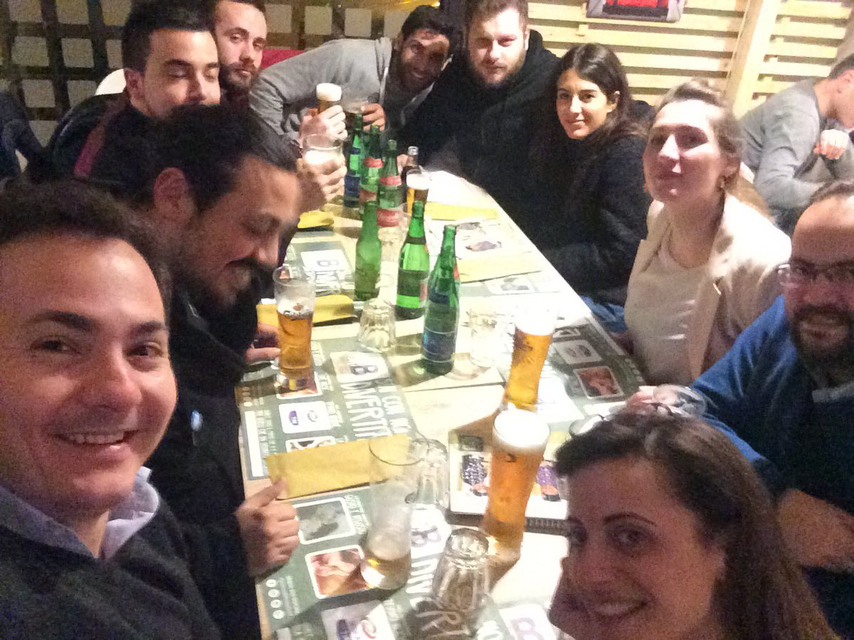 killermedia's tweet photo. Driver del #Selfie guest @EnzoNotaristefa per #swce17 #caserta #startup https://t.co/WB1npQnSK3