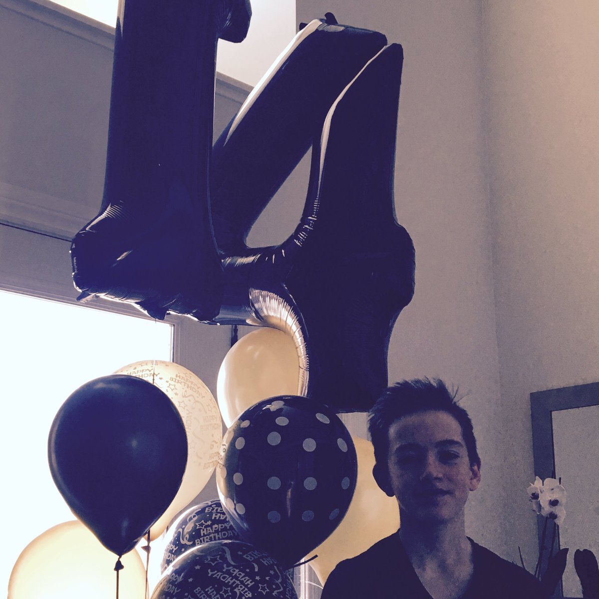 janetnicolson's tweet photo. Happy bday Liam❤️ https://t.co/m8G3Ma3MCQ