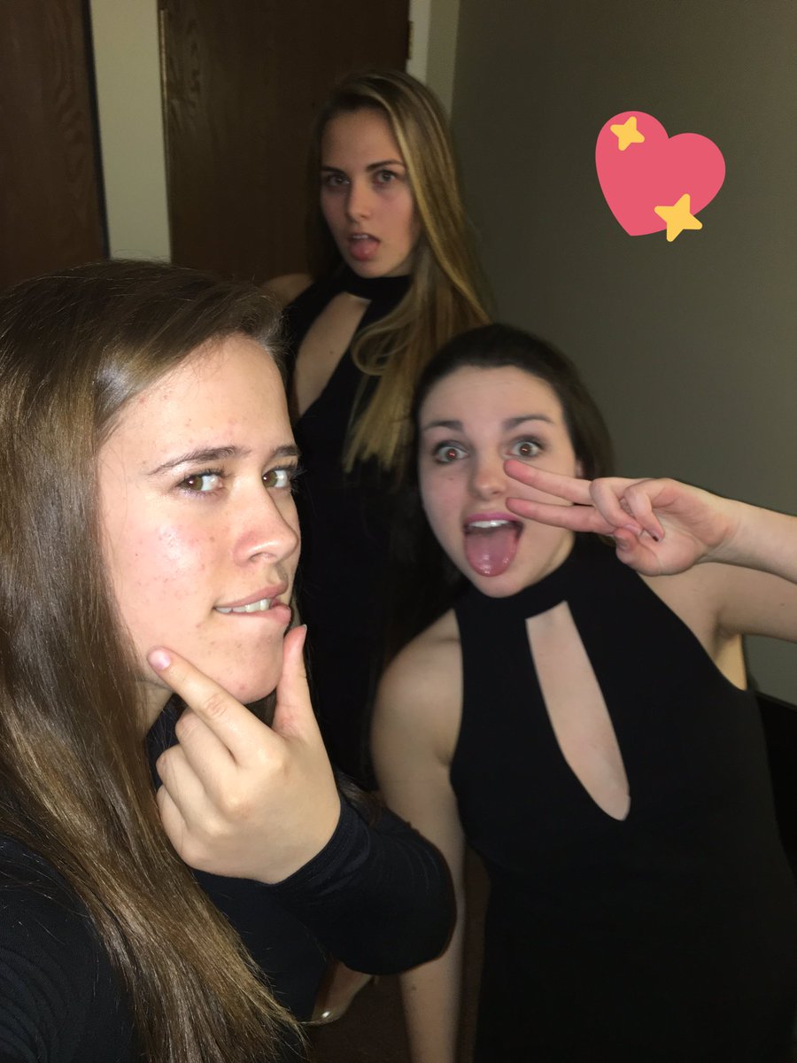 carleys14's tweet photo. h17bd brooke 😍🎉 i hope your was gr8 and i am excited to ball with you tonight ✊🏽 luv u #3pointgod #facetime #iminlove #rave #toomanyhashtags https://t.co/ZQyFMc8KYY