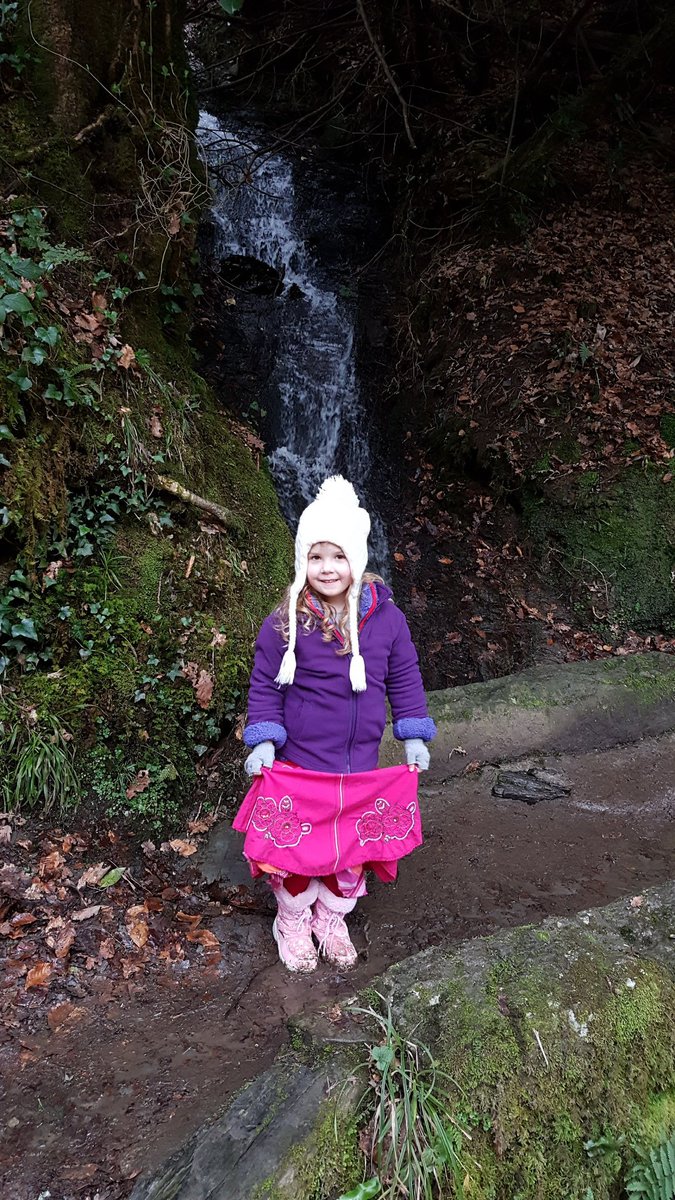 TanyaHutch7's tweet photo. Muddy challenge jump in a muddy puddle and build a tower of stones. #muddychallenges @UptonInfant https://t.co/9SfZAvUtHR