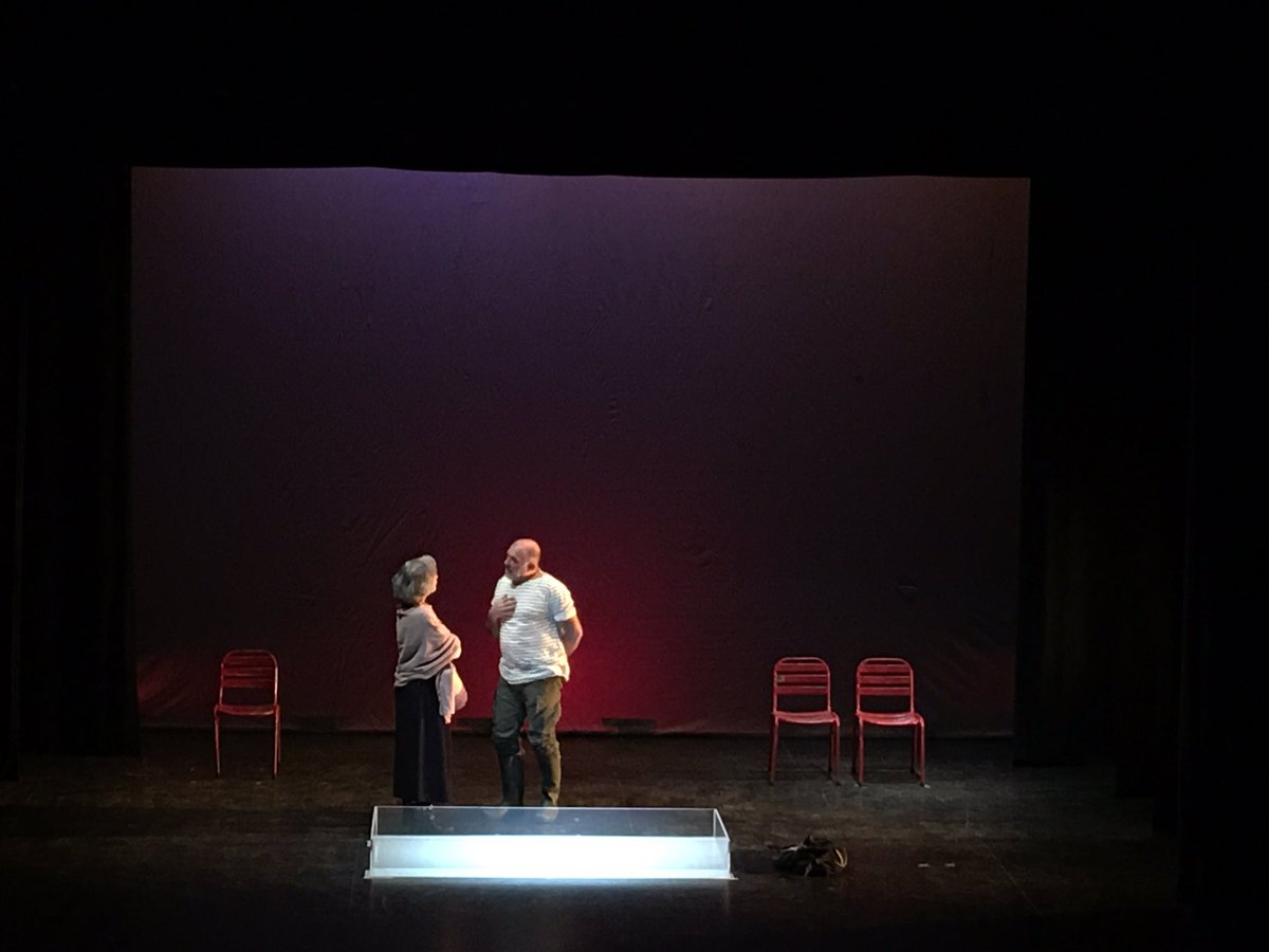 TomasdelBien's tweet photo. Sublimes @TeresadelOlmoS @Felipe_G_Velez @ThreeRTeatro. Gran estreno #JoseMariaEsbec #Nostalgiadelagua @teatrolatorre #ToroCultural2017 https://t.co/V7cZ8jcCaO