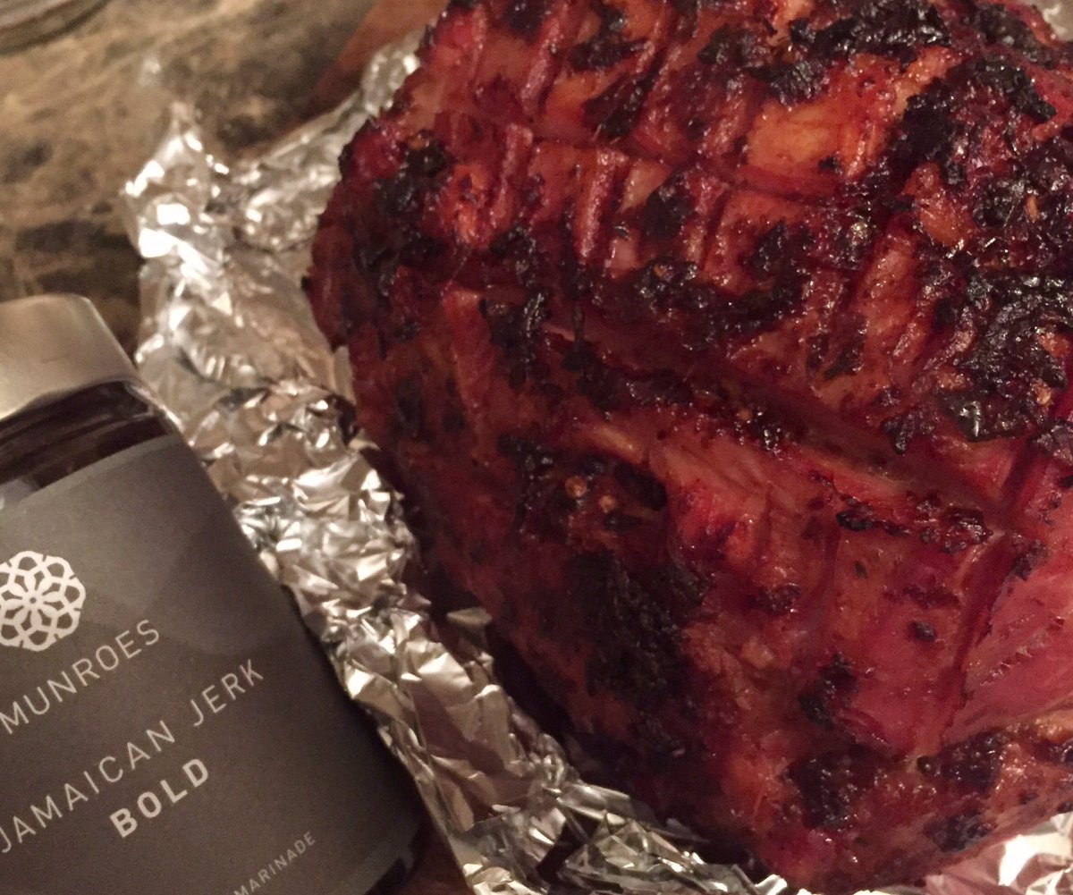 Finally putting this to work @munroesjerk Free range Irish baked ham with maple and jerk glaze. Excited to say the least 😛