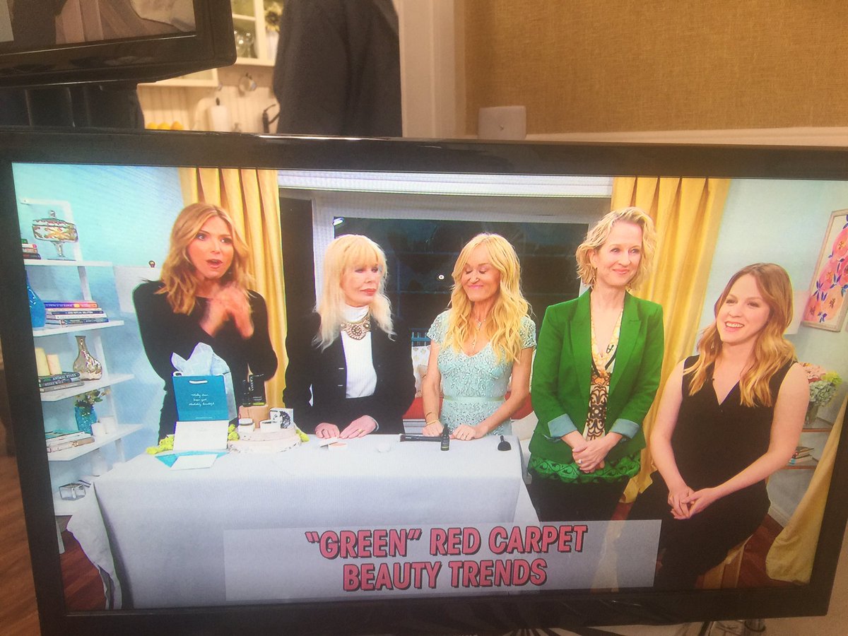 JanPing's tweet image. Always fun this job of mine💕