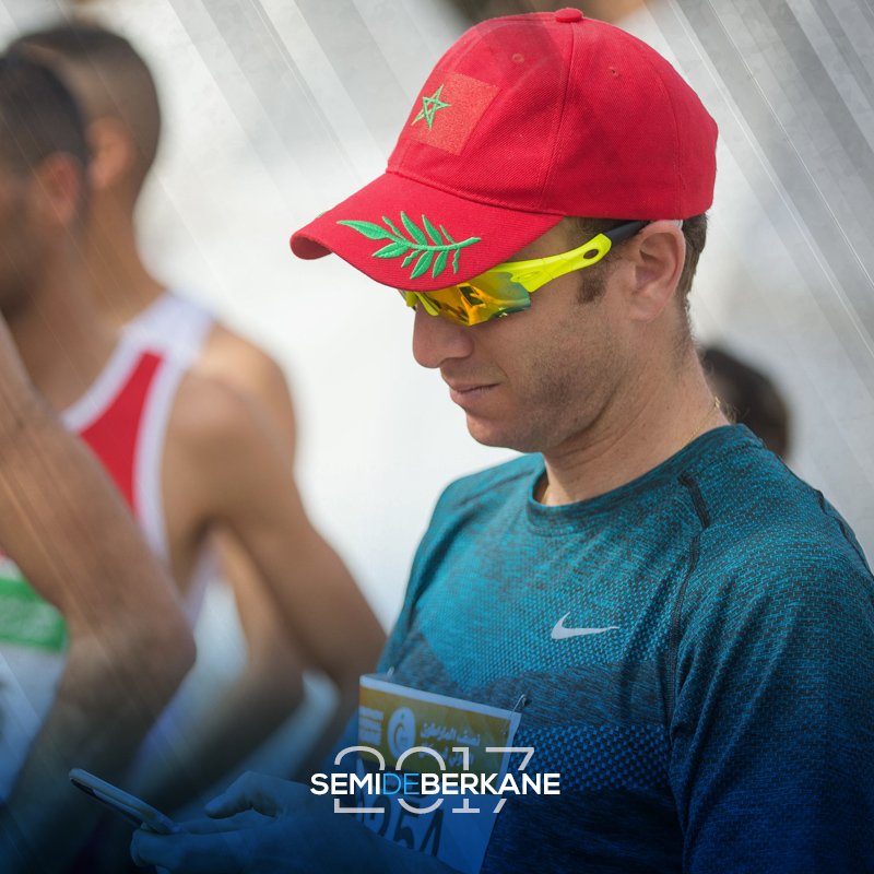 SemiDeBerkane's tweet photo. Devinez qui est sur la photo?
Premier marocain au sommet de l'Everest et aussi Ambassadeur du SMIB 2016.
#JeCoursLeSMIB #SMIB https://t.co/3PlHz7Yc5S