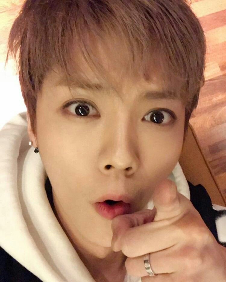 7___luhan_m's tweet photo. !!!🙀🙀🙀!!! https://t.co/9oK3ZDX434