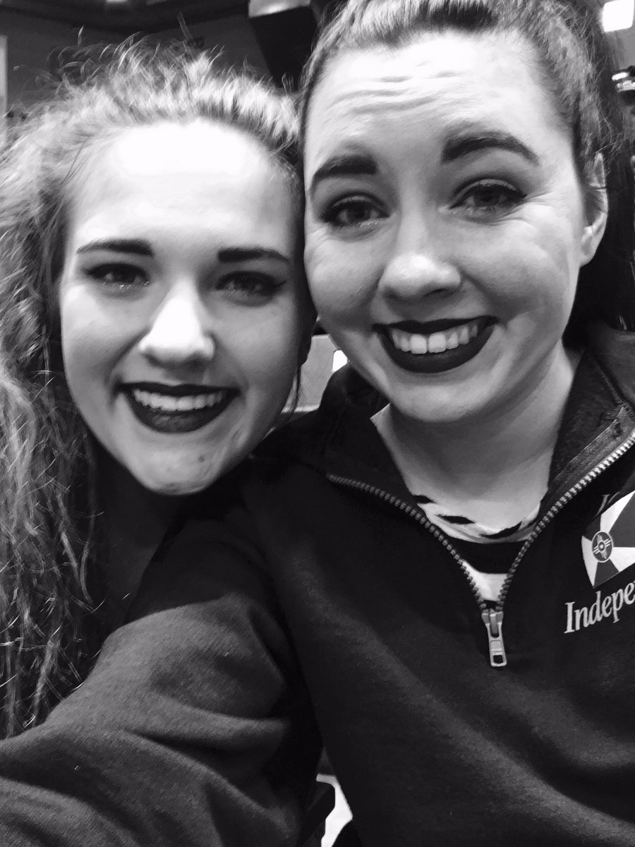 LexxiLikesyou's tweet photo. Loving it here at #wgitulsa 💕🏳 https://t.co/tkT8K5KPPG