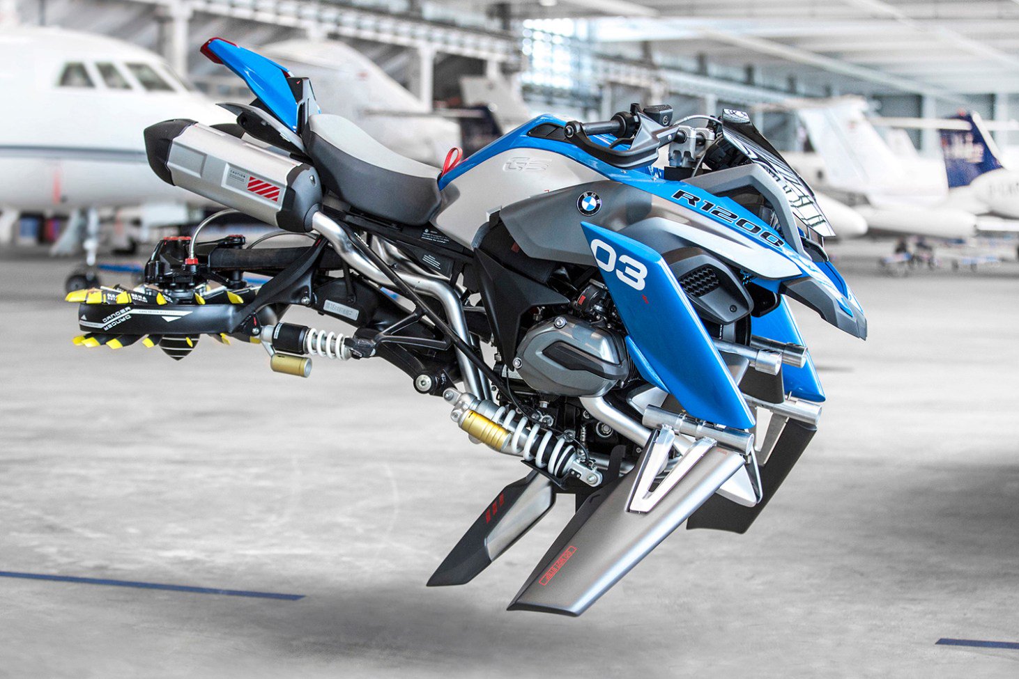 Spica Auf Twitter Bmwのコンセプトデザイン 宙を浮くモーターバイク T Co 0p7xbjjl2t 機能を無視しlegoで作ってみたモーターバイクがクールだったことからフルサイズに拡大 実際に作れるかは不明なもののsfアニメの主人公の愛機が務まるレベルにかっこいい
