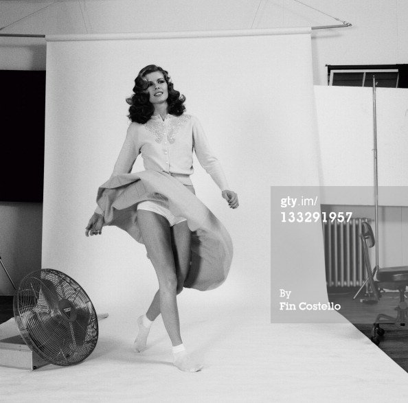 AlphaMoog's tweet image. "Invisible airwaves crackle with life 
Bright antennae bristle with the energy🎵" #MoogDrop