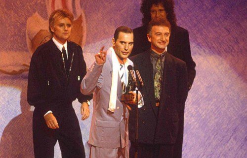 crockpics's tweet photo. #FreddieMercury made his last public appearance at the Brit Awards 27 years ago today. https://t.co/nkMwxD2Zci