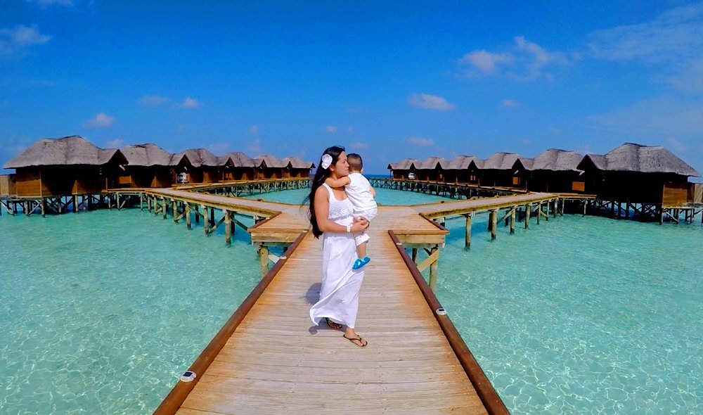 TiptoeingDWorld's tweet photo. MALDIVES https://t.co/1iQ97iJct9 #travel #maldives #familytravel #blogging #holidays #travelingwithautism #autism #autismawareness #asd https://t.co/90X84hXve4