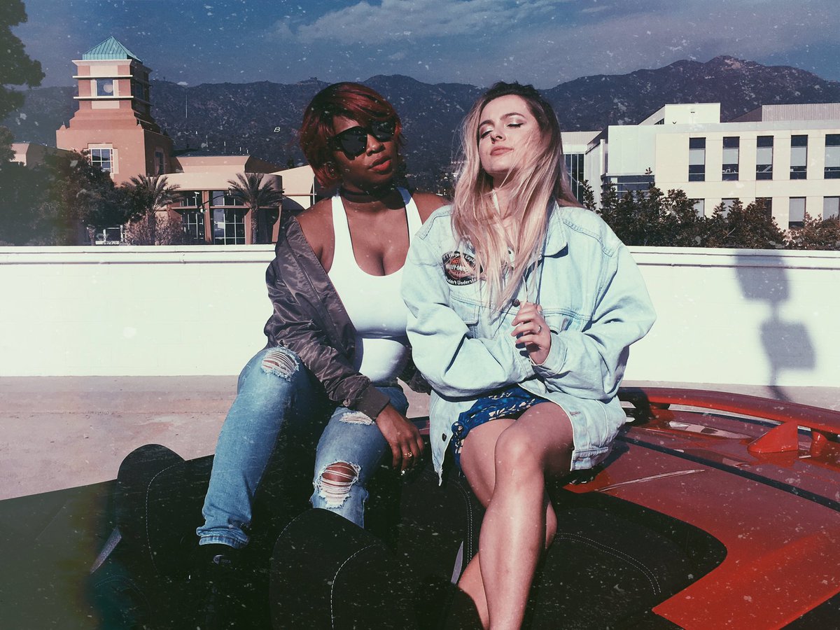 DarbyAnneWalker's tweet photo. reunited with my ride or die 🌹⚡️

Love you sis @iamAliCaldwell 
#teamMiley for LIFE https://t.co/dr2NKU7AWe