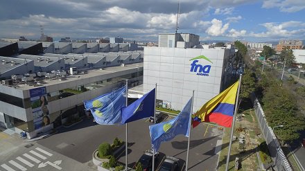 FNAahorro's tweet photo. #Cesantías: el mejor seguro de los colombianos. https://t.co/A6KWqXHQfI https://t.co/TLJNL8XiS0