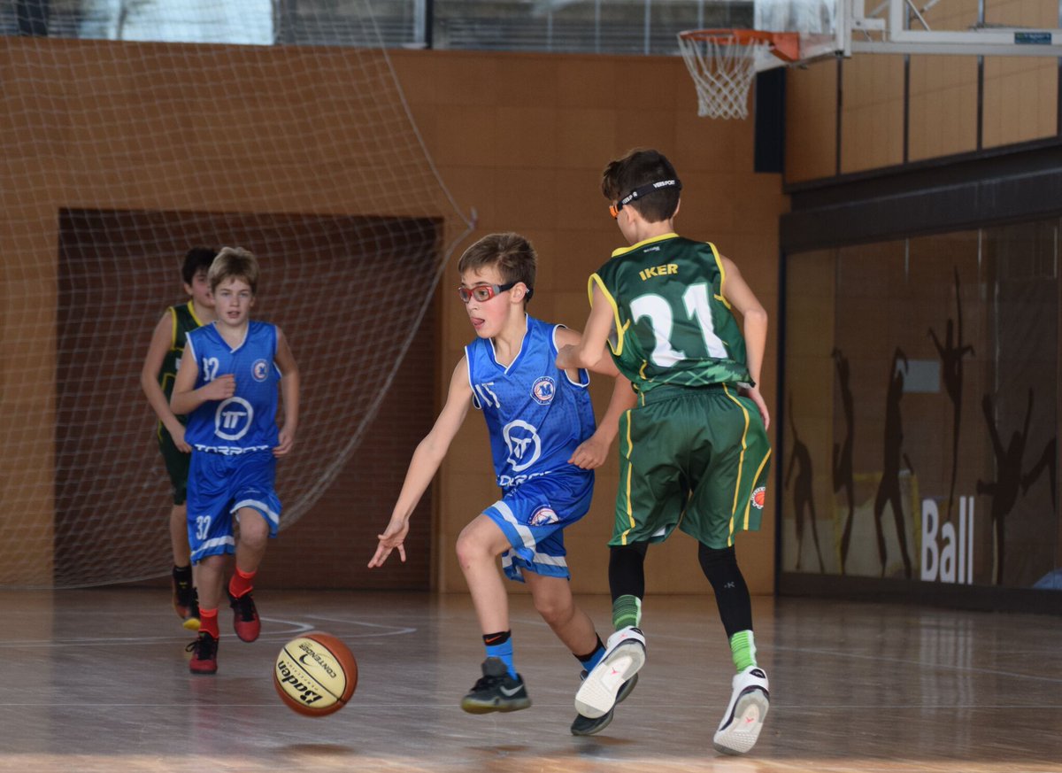 JoseAlba74's tweet photo. Curso baloncestistivo 2016-2017
Torrot Maresme somos y así jugamos. https://t.co/RYfkOkwhgr