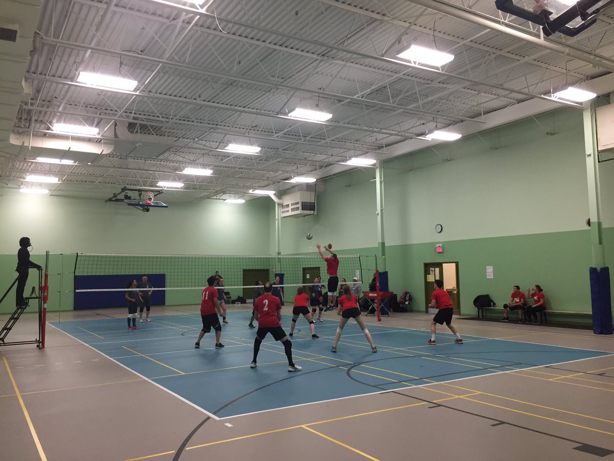 MBSLcommish's tweet photo. HUGE VOLLEYBALL GAME HAPPENING!
@smuckers vs. @getolympus 

Which company will take the title!?

#Corporate #Volleyball #Divisional #Finals https://t.co/MBynYHRqr7