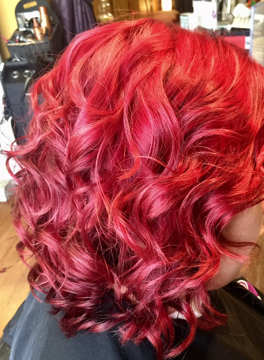 tin_bill's tweet photo. Yessss!!!  #apassionforhair
@SchwarzkopfUSA https://t.co/hiLaS4RhcV