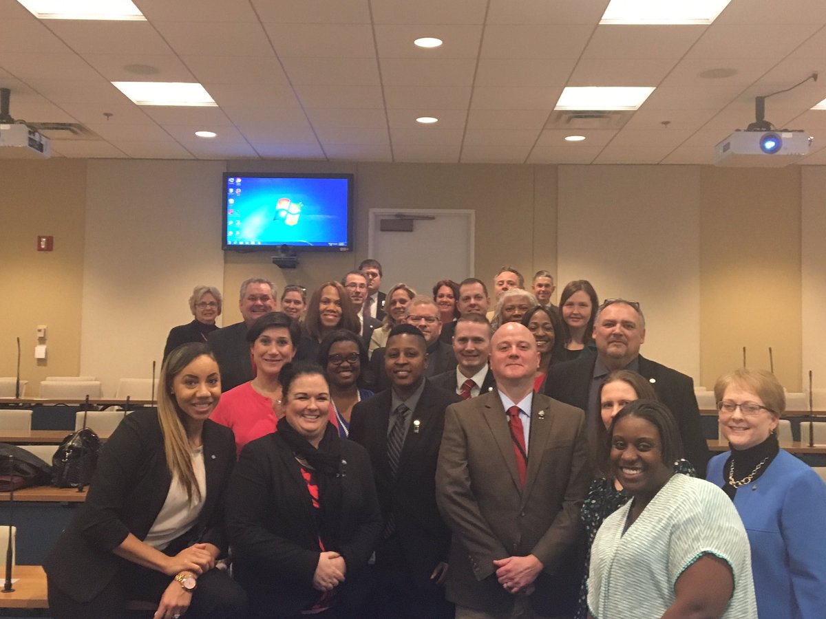 AlishaSJames's tweet image. &quot;Insecure leaders will kill innovation.&quot; 
Engage your team. Utilize their strengths! #TeamCS #ShiftingCultures #VisionaryLeadership